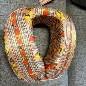 SLIP portofino travel pillow